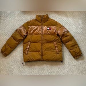 Tommy Jeans tonal color block puffer jacket in tan